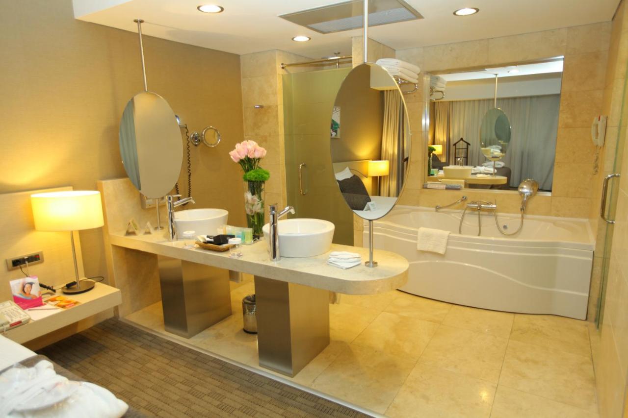 Cpankara Hotel Екстер'єр фото Bathroom